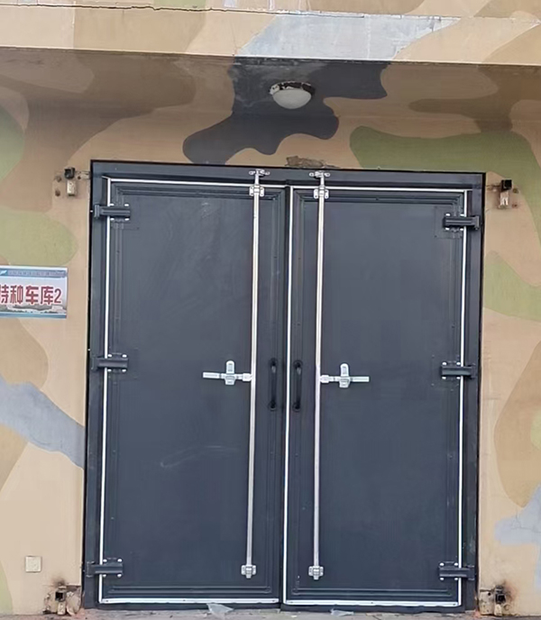 吴堡工业平开门