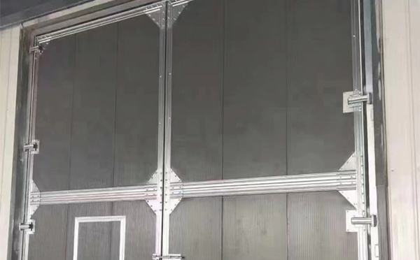 吴堡兰州厂房吴堡工业门选购与使用指南：打造高效安全的生产环境