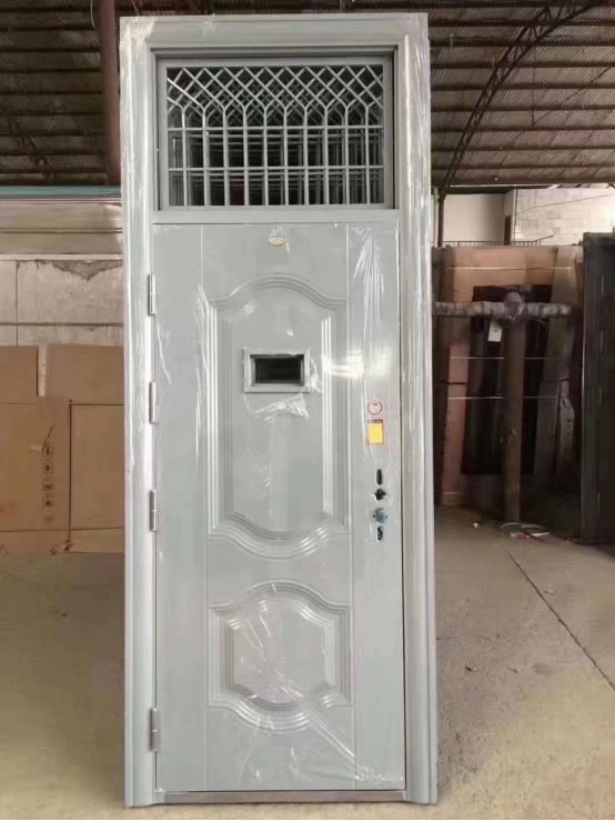 吴堡学校教室门 吴堡学校教室门