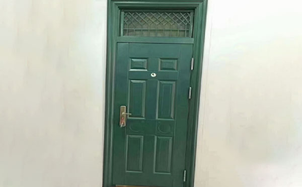 吴堡学校教室门