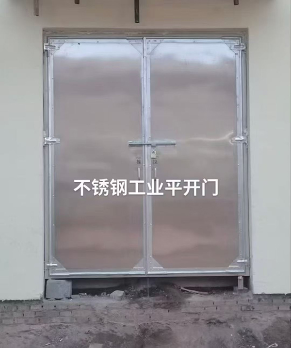 不锈钢吴堡工业平开门在现代工业场景中的应用实践