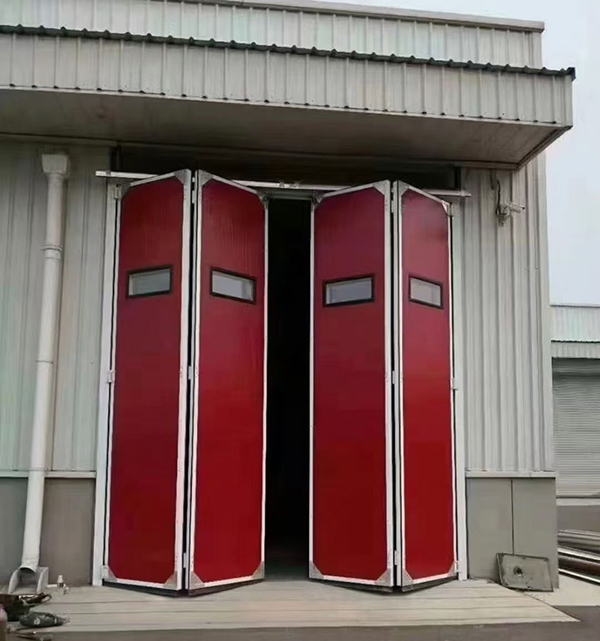 吴堡工业折叠门在大型装配车间出入口的应用实例